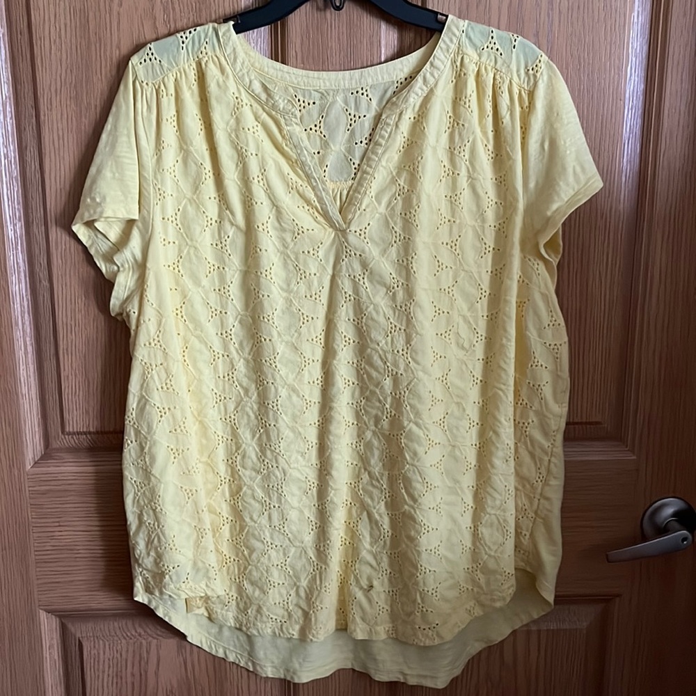 Eyelet with lining